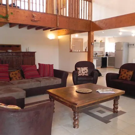 Le Paradis Bed & Breakfast 4*