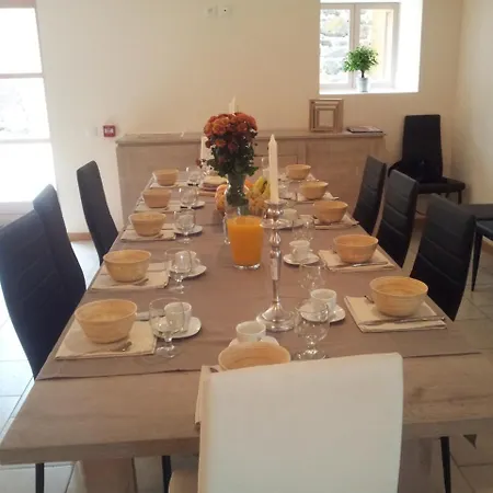 Le Paradis Bed & Breakfast