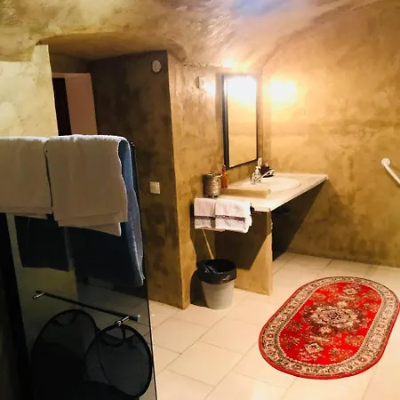 Le Paradis Bed & Breakfast